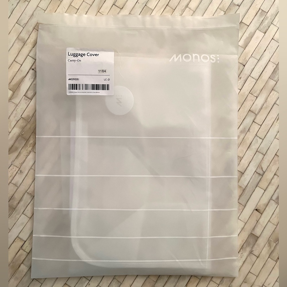 NWT Monos Luggage Cover (Carry-On)